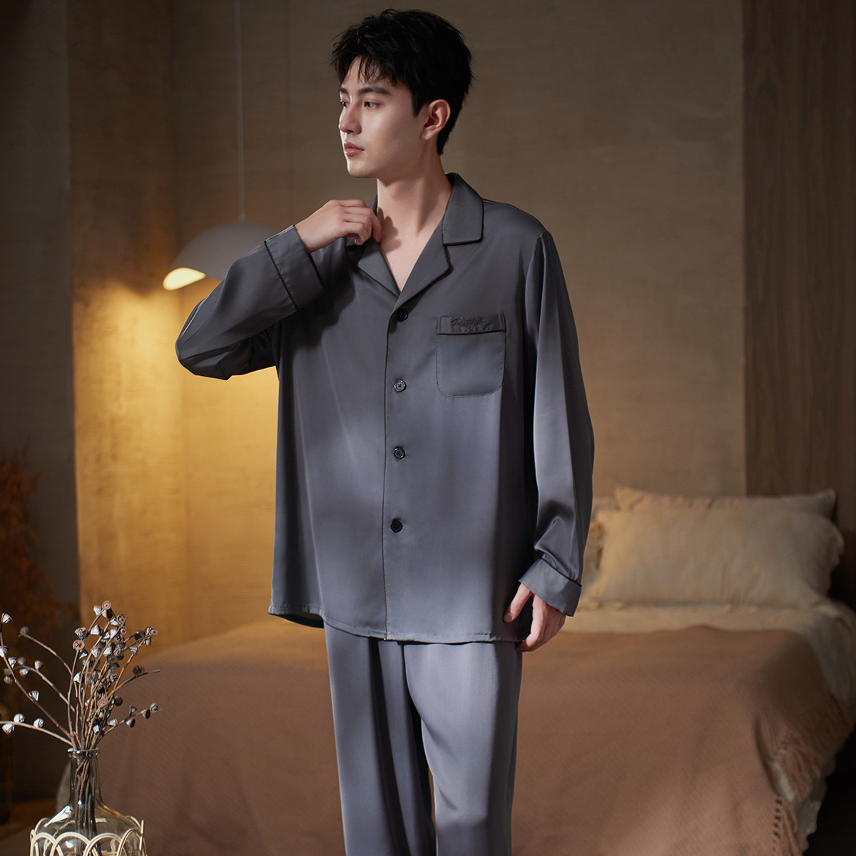 เสื้อผ้าผู้ชายสำหรับฤดูใบไม้ผล - Smart Home Simulation บทวิจารณ์และราคา
